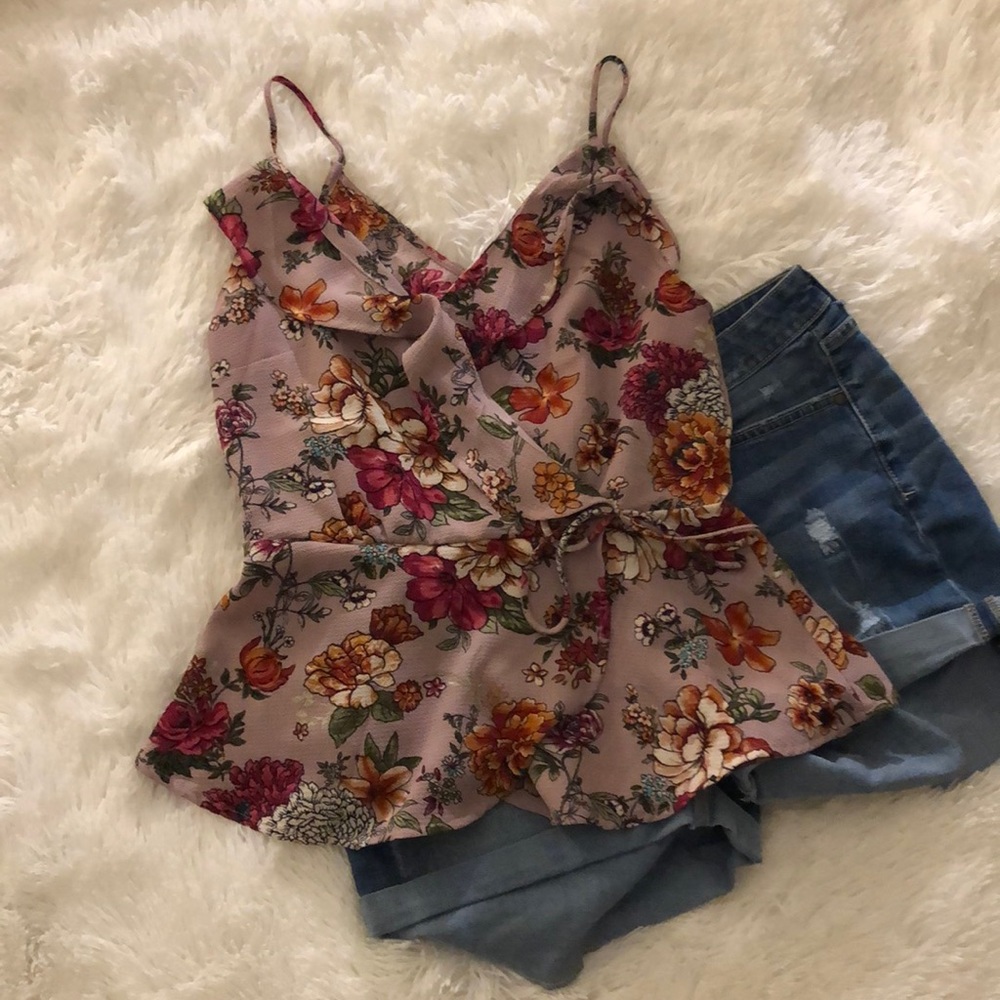 Floral tank🌷🌸